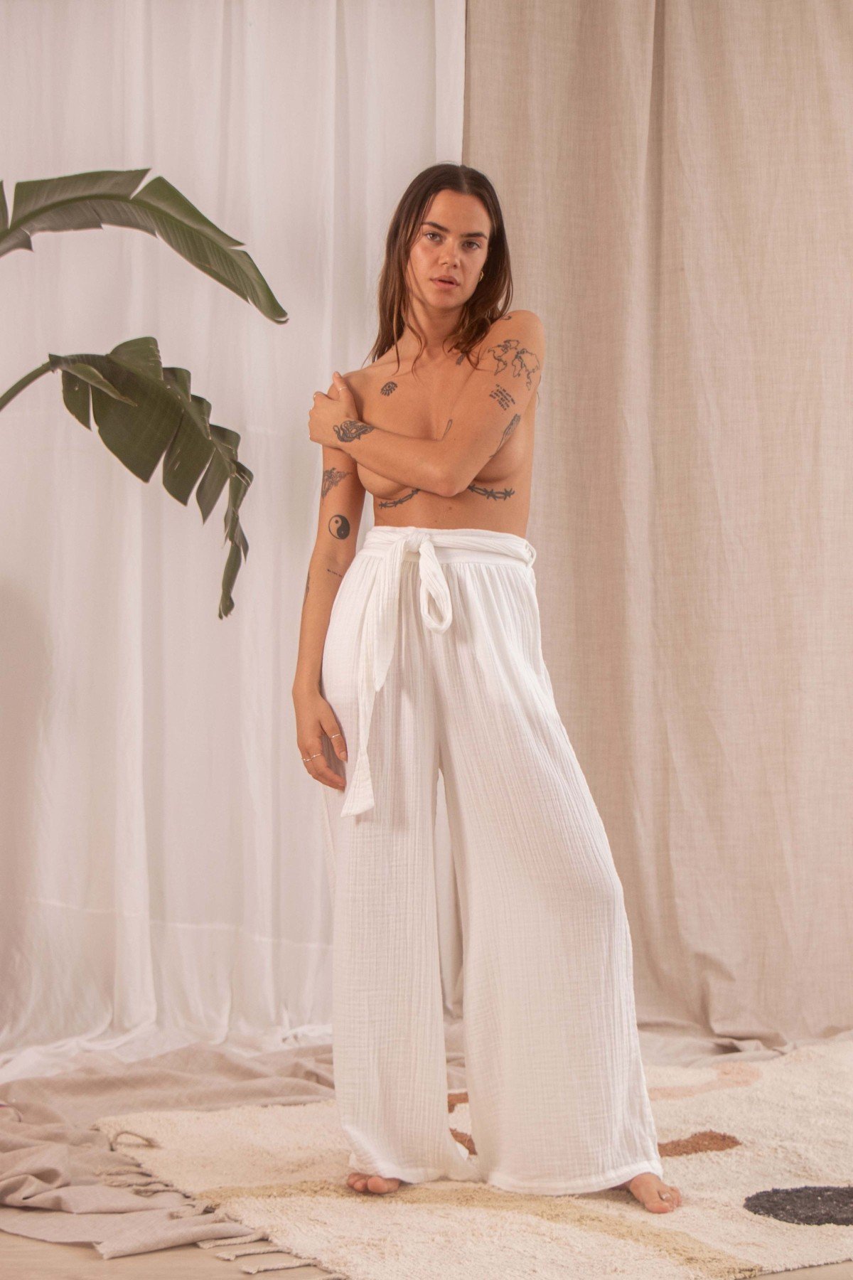 Hose Crinkle Wide Muslin Off White