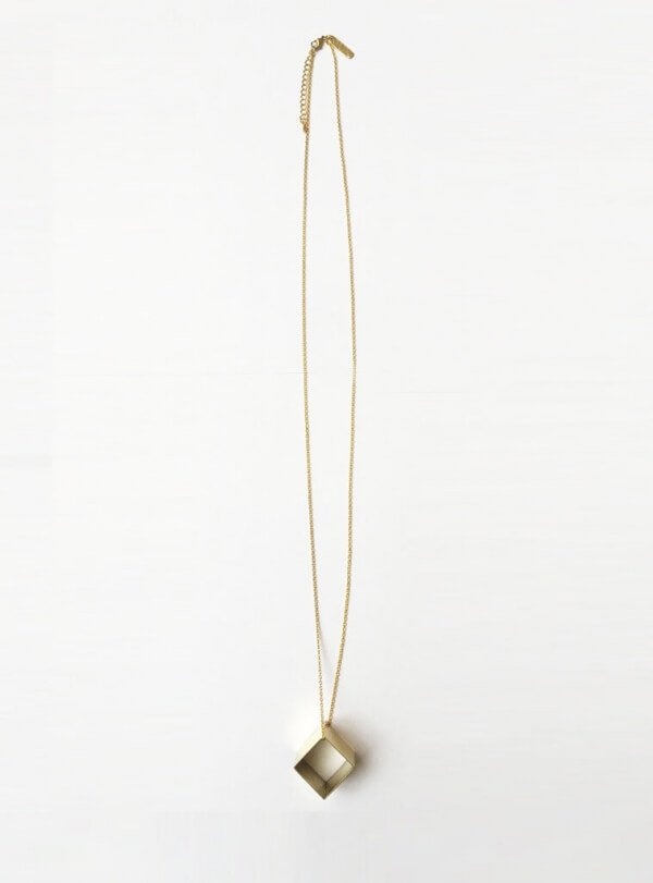 Bild-StudioJUX-SquareNecklace-brass-001