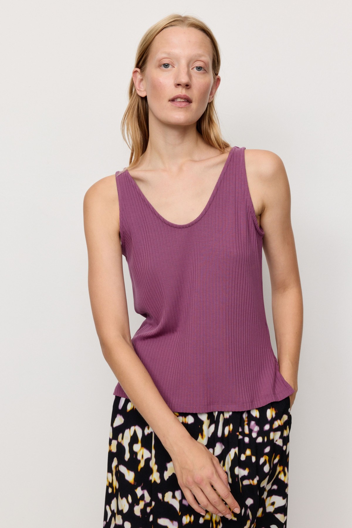 recolution Top Tonina