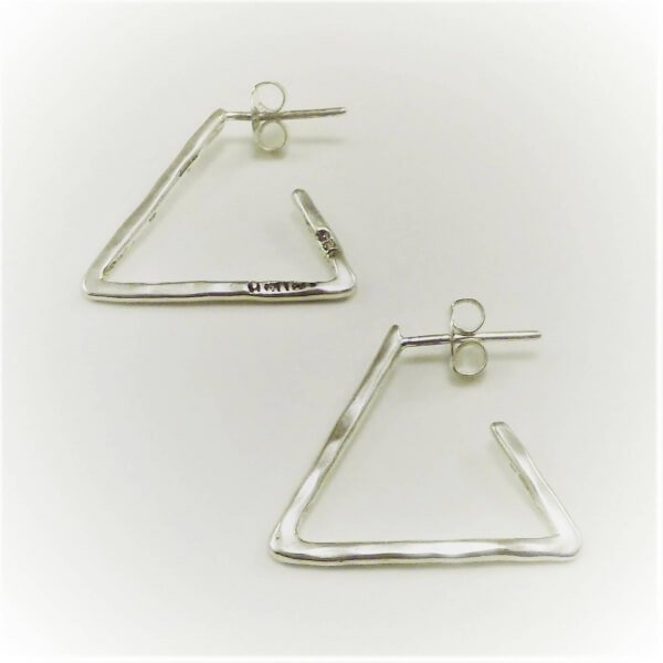 Bild-umiwi-Ohrringetriangle-silver-001_new