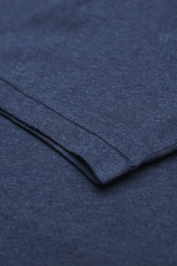 T-Shirt Basic Insigna Blau from LOVECO T-Shirt Basic Insigna Blau from LOVECO