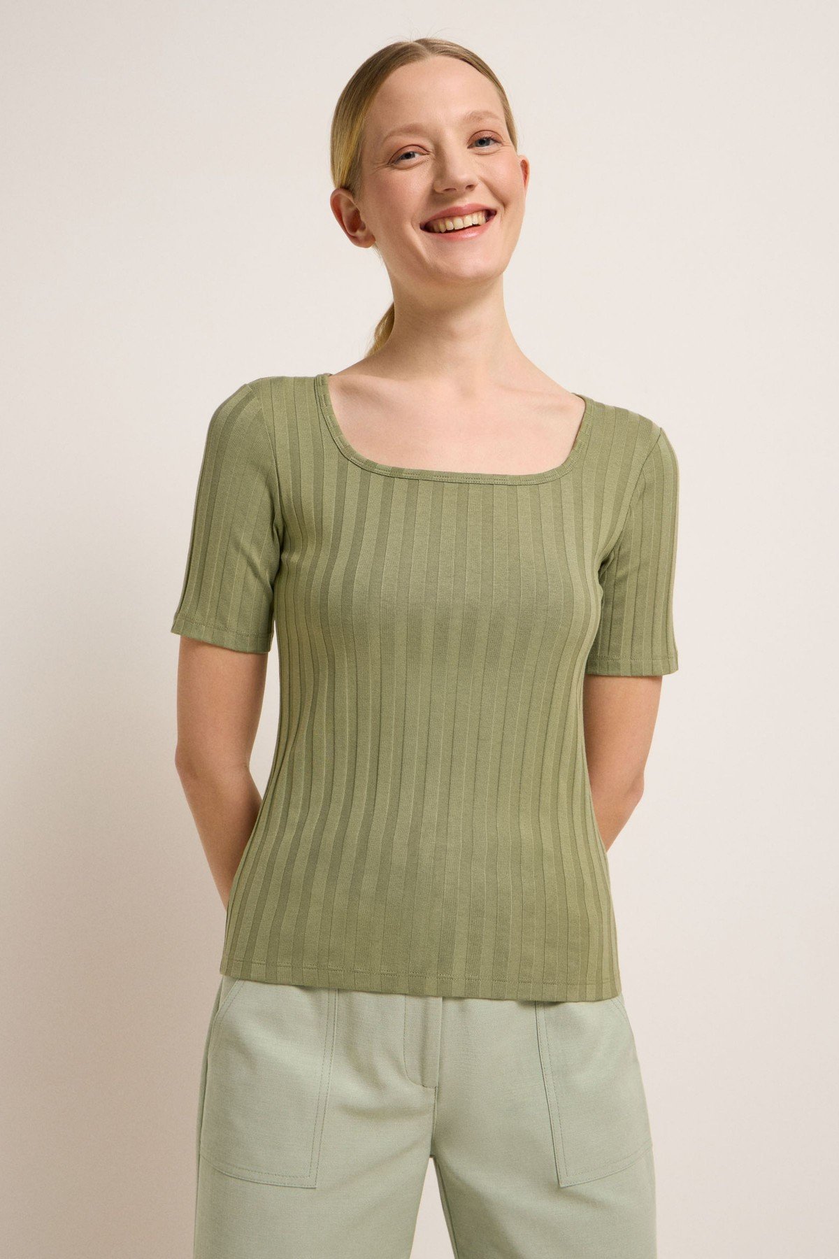 Halbarmshirt in Rippoptik