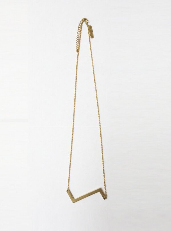 Bild-StudioJUX-ZigZagNecklace-brass-001