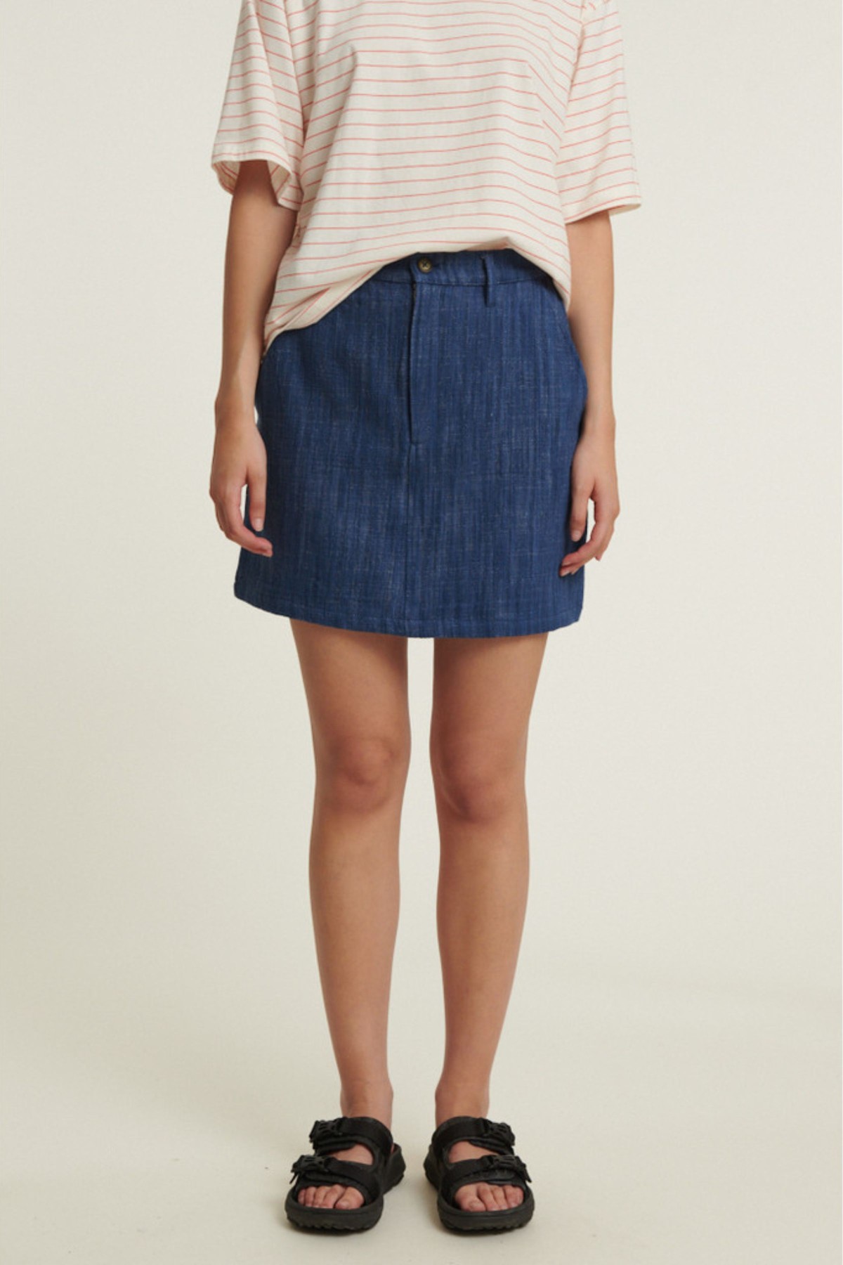 Basic Apparel Rock Jen Blau
