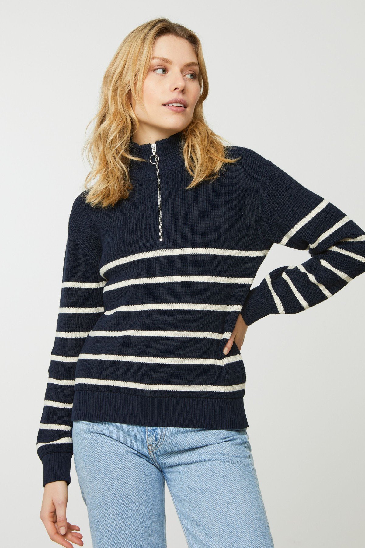 Troyer Juvenna Stripes